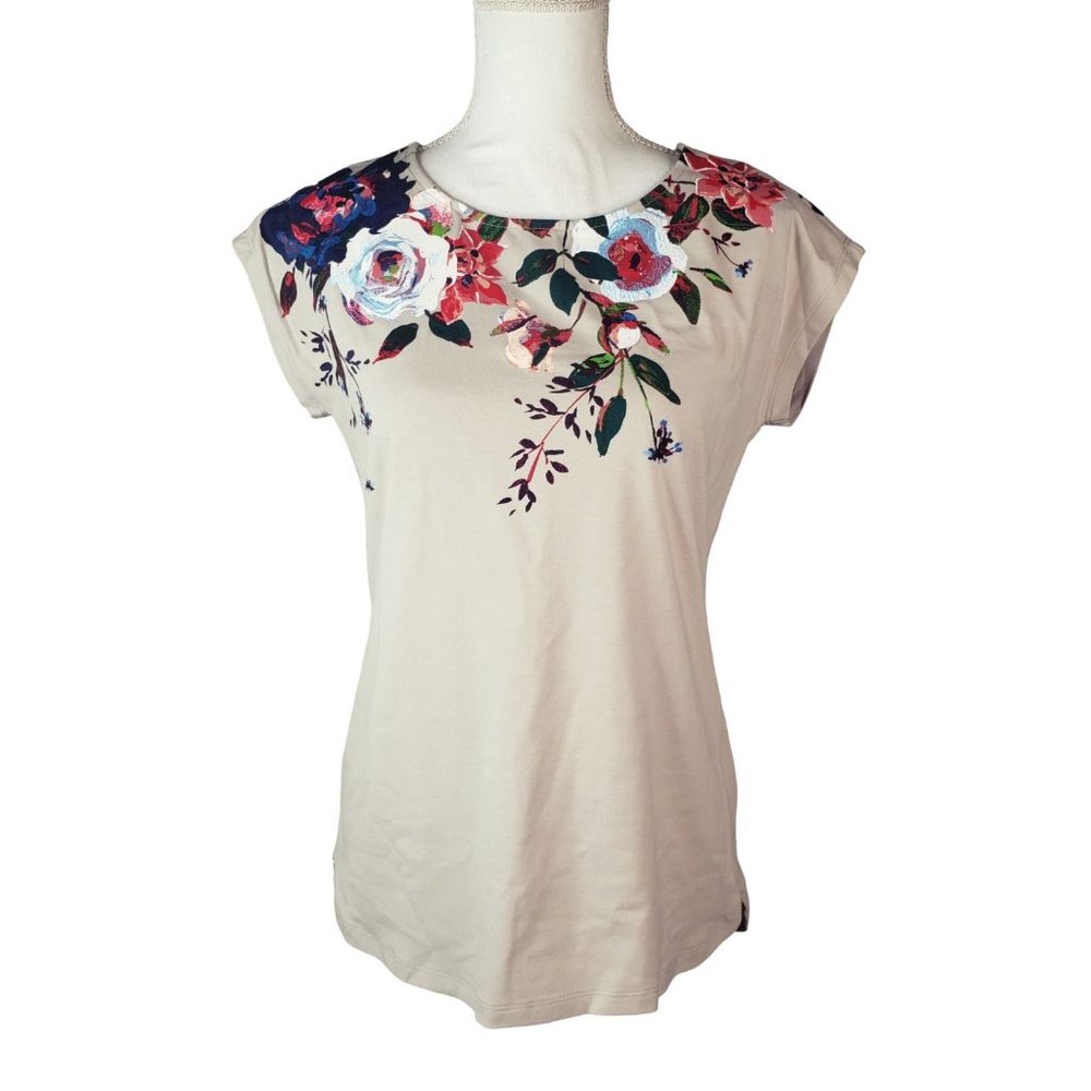 Studio by Denim & Co Womens Top Floral Short Sleeve Crew Neck Beige Size XS NWOT